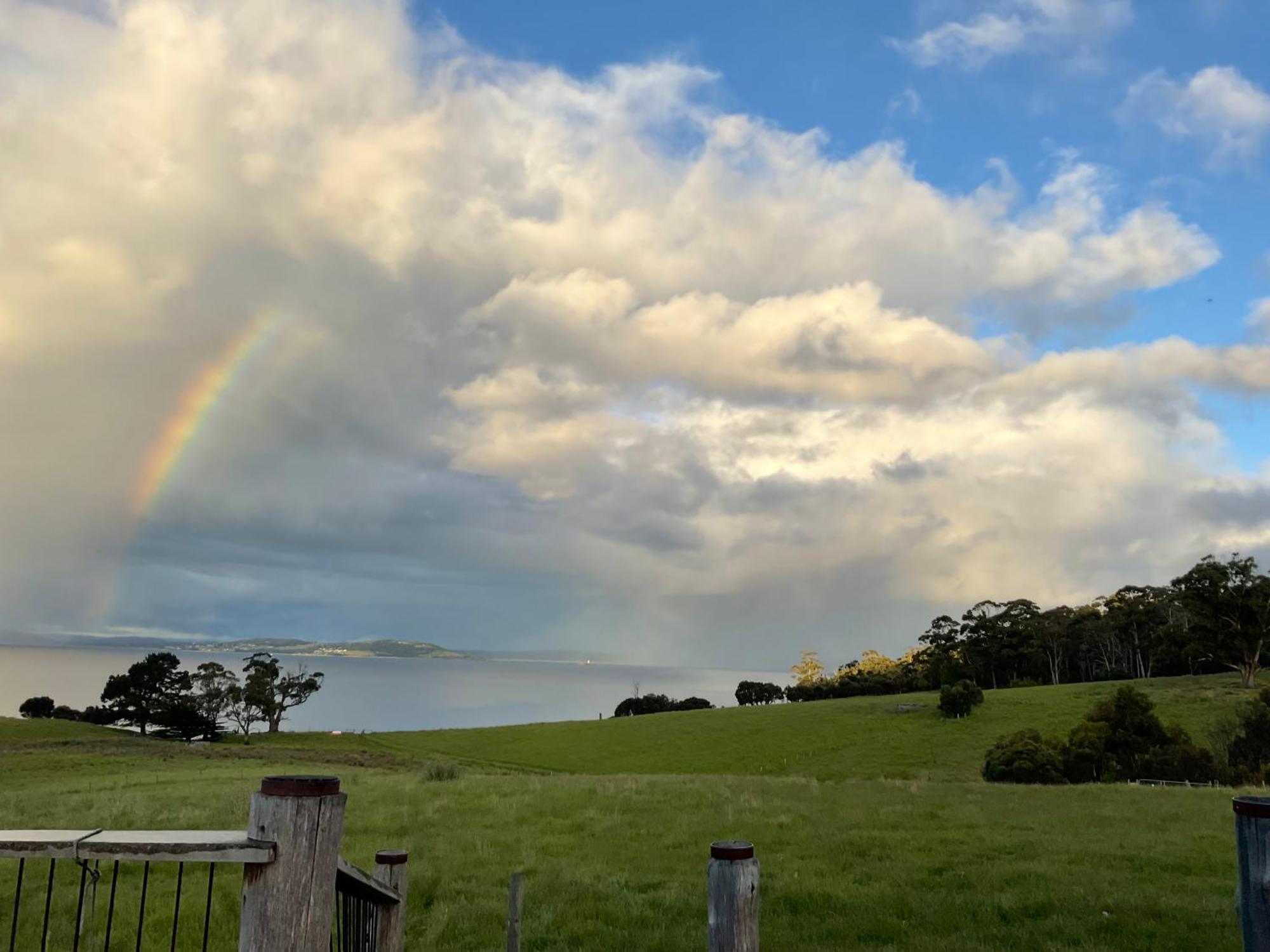 The Woolshed And Farmhouse Blue, Bruny Island Barnes Bay Exterior foto